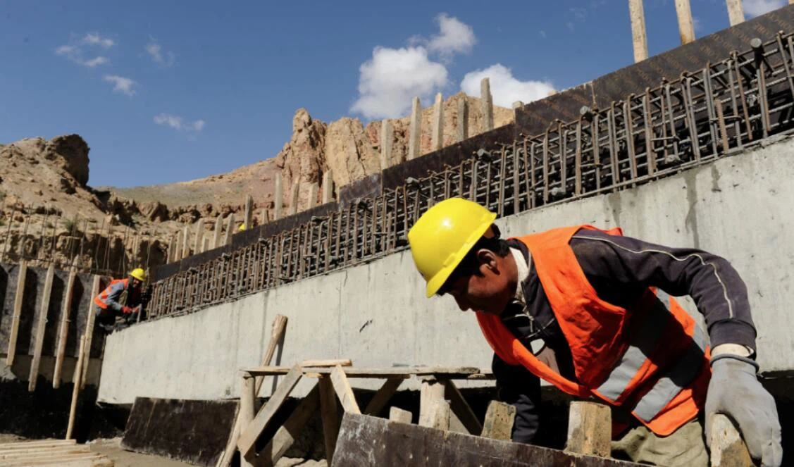 Кинеске компаније су добиле десет великих уговора о изградњи иностране инфрас...